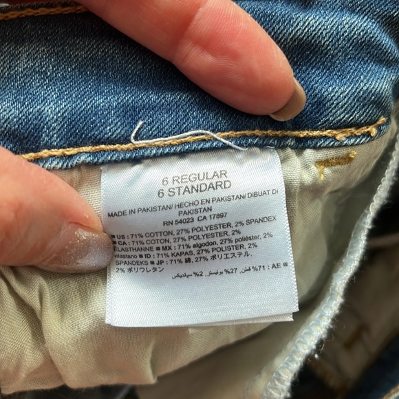 Brand new Old Navy, rockstar, low rise, blue jeans - Picture 13 of 16